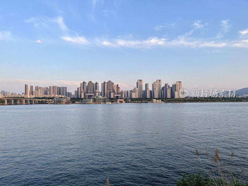 Seoul Han River and Banpo Apartments汉江盘浦